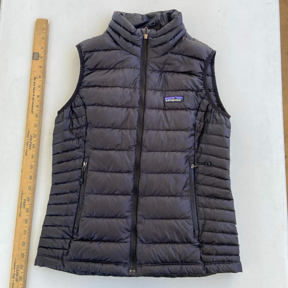 Patagonia Black Quilted Down Vest - Women's Sleeveless Insulated Zip